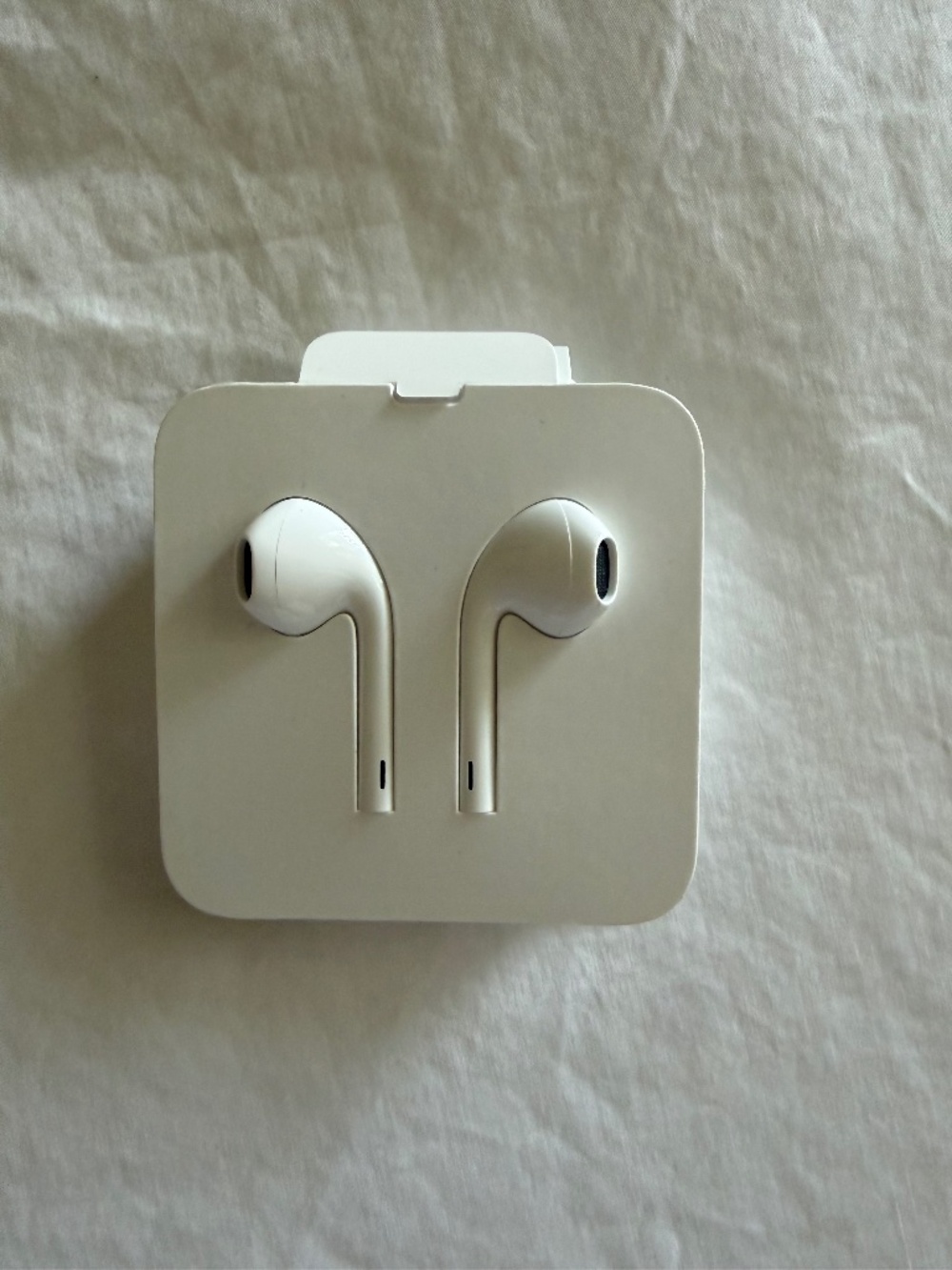NEW Apple EarPods with Lightning Connection New  Wired Headphones  $20 Retail